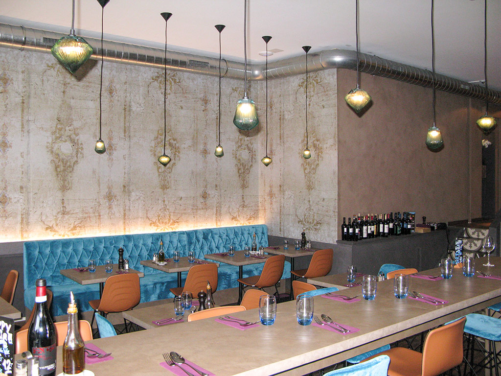BM Renovations – Restaurant, Genève. Remise à neuf complète, sols, peintures à la chaux.
